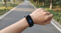 5 Best Screen-Equipped Trackers in 2026
